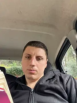 allee2206 online show from April 2, 9:16 am