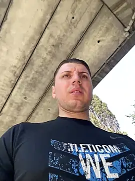 allee2206 online show from March 25, 10:58 am