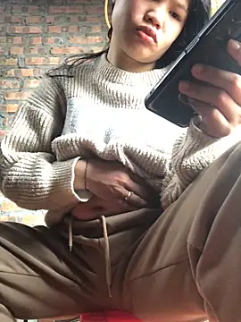 Snapshot of Minhkhue121 chatting on February 1, 1:48 am Minhkhue121 online show from February 1, 1:48 am