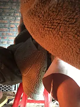 Snapshot of Minhkhue121 chatting on February 9, 10:13 am Minhkhue121 online show from February 9, 10:13 am