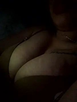 Snapshot of Minhkhue121 chatting on January 18, 2:53 pm Minhkhue121 online show from January 18, 2:53 pm