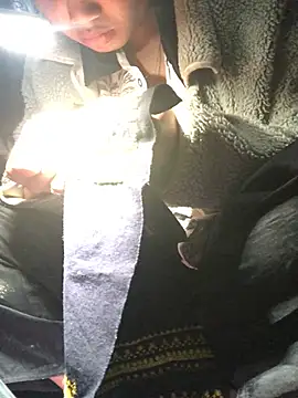 Snapshot of Minhkhue121 chatting on February 8, 7:28 am Minhkhue121 online show from February 8, 7:28 am