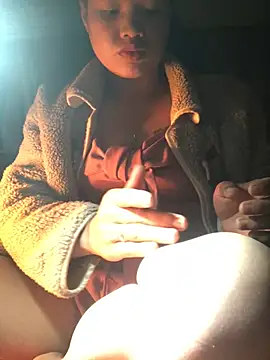 Snapshot of Minhkhue121 chatting on January 18, 2:04 am Minhkhue121 online show from January 18, 2:04 am