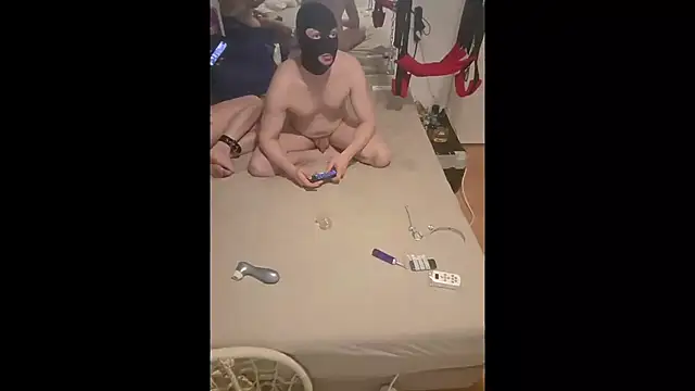 ashleyandtommy1 online show from April 6, 3:57 am