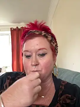 BustyRedxx online show from June 14, 3:57 pm