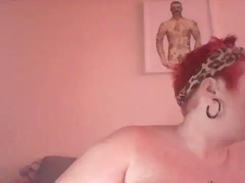 BustyRedxx online show from March 19, 10:59 am