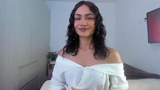 AmaraOsteen online show from May 9, 10:24 pm