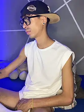 alexx 23cm online show from January 19, 1:31 am