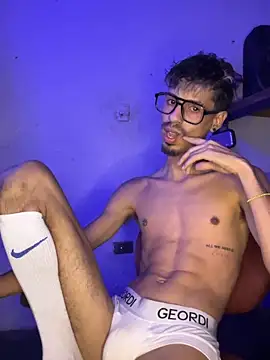 alexx 23cm online show from April 7, 4:42 pm