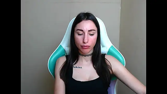 cammila horn online show from March 13, 11:59 am