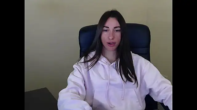 cammila horn online show from March 14, 6:36 pm