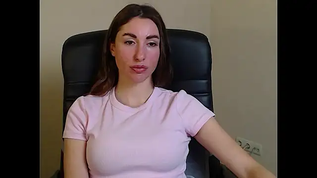 cammila horn online show from January 18, 6:22 pm