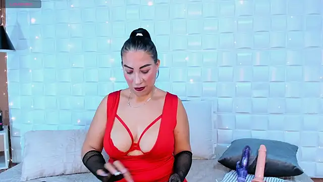 AmberJoyMilf online show from May 3, 12:42 pm
