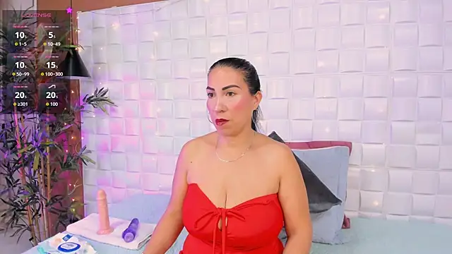 AmberJoyMilf online show from May 6, 12:09 pm