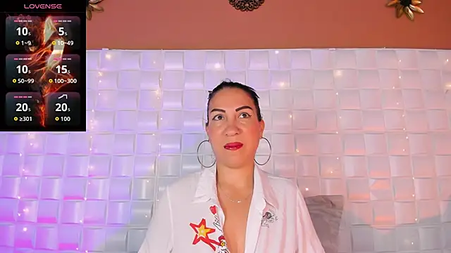 AmberJoyMilf online show from March 30, 12:17 pm