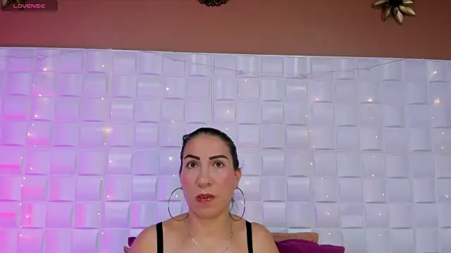 AmberJoyMilf online show from May 30, 4:34 pm