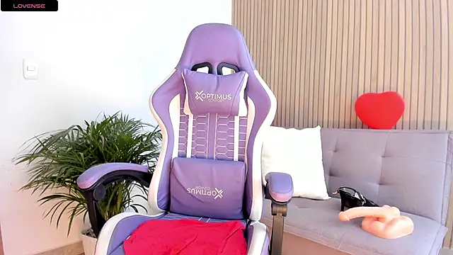 miacoxx 34 online show from April 10, 9:55 pm