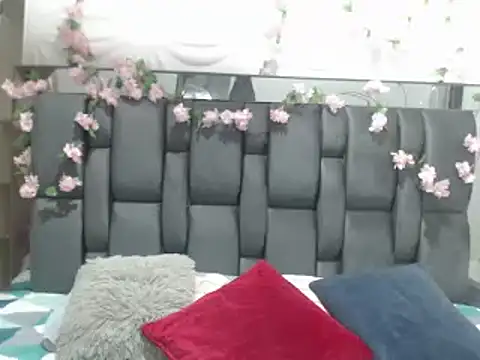 Snapshot of lindajohnson22 chatting on January 14, 5:00 am lindajohnson22 online show from January 14, 5:00 am