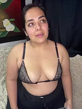 Snapshot of Bigbooty_sex chatting on February 20, 5:37 am Bigbooty sex online show from February 20, 5:37 am