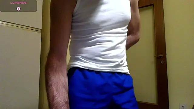 Snapshot of Ele7b5 chatting on June 13, 10:51 pm Ele7b5 online show from June 13, 10:51 pm
