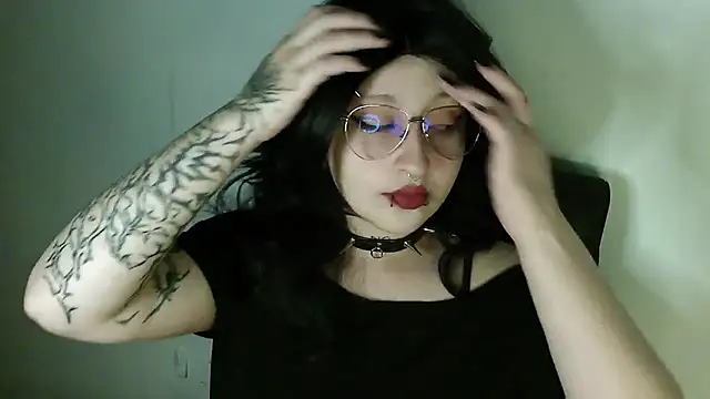 Aoidandelion online show from February 15, 10:30 pm