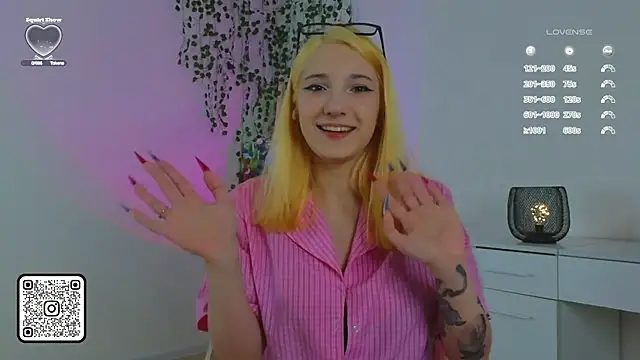 miaumiau Mia online show from April 13, 7:07 pm