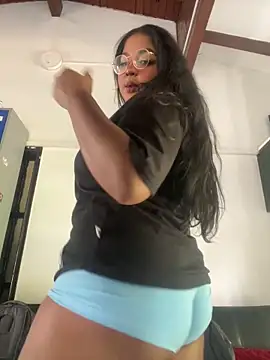 Isabella Belmont online show from February 12, 8:08 pm