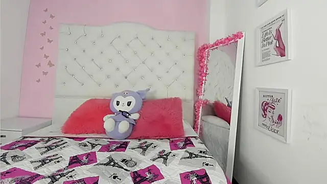 Mia Miller001 online show from March 30, 8:32 pm