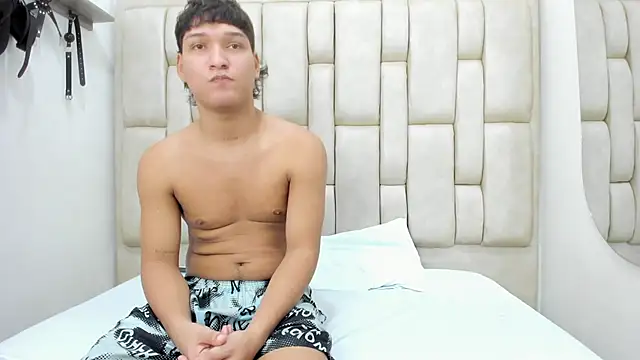 LuxuryHeat online show from February 3, 9:20 pm