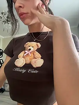 Snapshot of Judy__Hopps chatting on January 12, 8:21 am Judy Hopps online show from January 12, 8:21 am