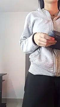 saray reesee online show from February 26, 4:29 pm