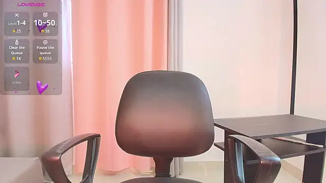 saray reesee online show from January 10, 8:04 pm