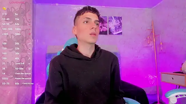 Kate and penny online show from March 31, 8:55 pm