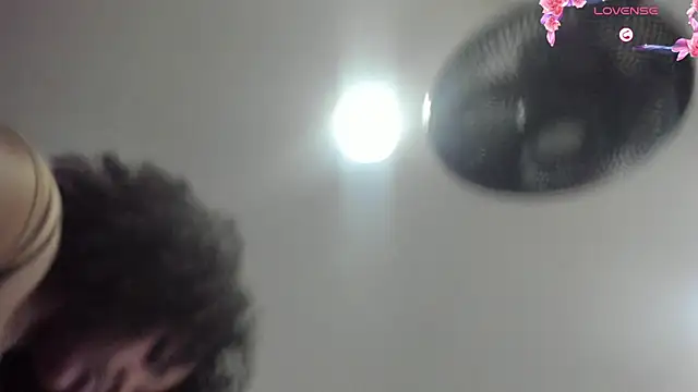 tanisha  lux online show from January 17, 7:50 pm