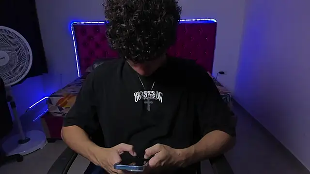 Snapshot of jean_burns chatting on February 19, 8:06 pm jean burns online show from February 19, 8:06 pm