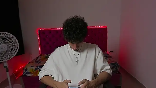 Snapshot of jean_burns chatting on February 25, 7:14 pm jean burns online show from February 25, 7:14 pm