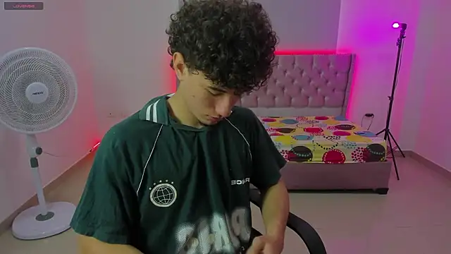 Snapshot of jean_burns chatting on February 26, 7:58 pm jean burns online show from February 26, 7:58 pm