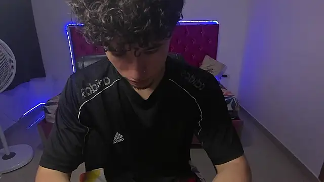 Snapshot of jean_burns chatting on March 3, 7:10 pm jean burns online show from March 3, 7:10 pm