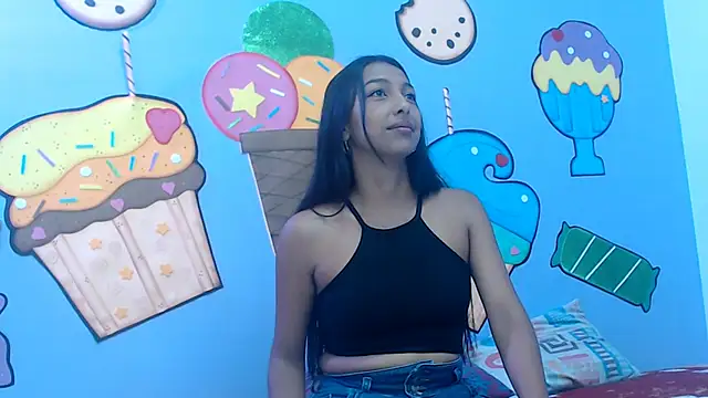 skinnysexzara18 online show from January 11, 1:23 am