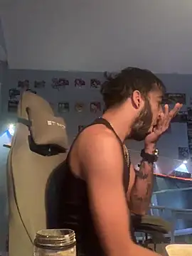 Snapshot of PRBoricua787 chatting on July 11, 8:31 pm PRBoricua787 online show from July 11, 8:31 pm