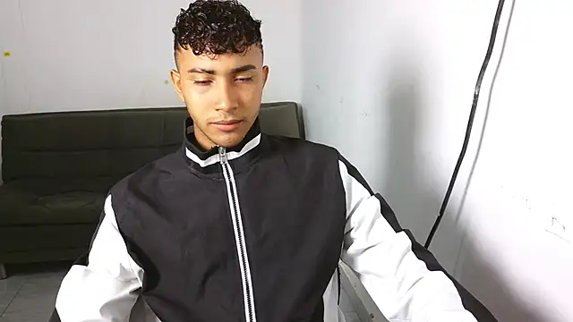 naugthy boy88 online show from April 13, 10:58 pm