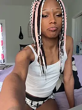 xouniq online show from February 24, 7:37 pm