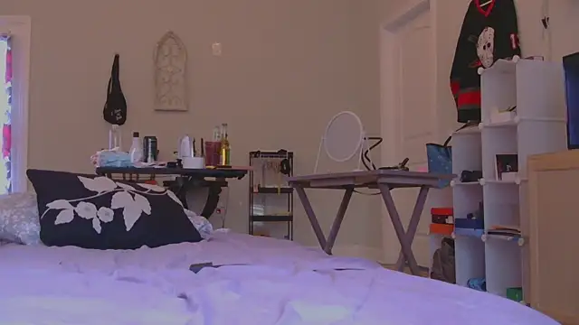 xouniq online show from February 12, 10:09 pm