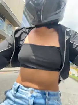 TaylorrHill online show from May 27, 5:31 pm