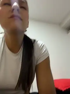 TaylorrHill online show from March 30, 10:00 pm