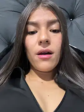 TaylorrHill online show from January 13, 6:56 pm