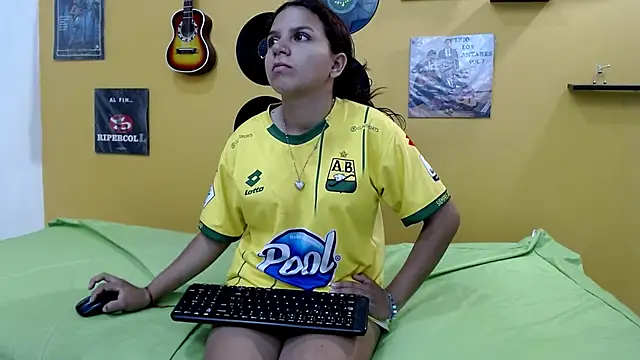 marcelasweet457 online show from February 26, 1:22 pm