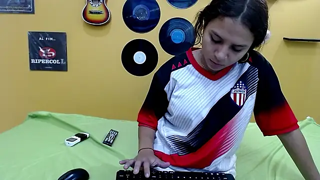 marcelasweet457 online show from February 22, 1:24 pm