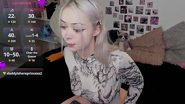 SweetheartsFriends online show from June 16, 4:34 am