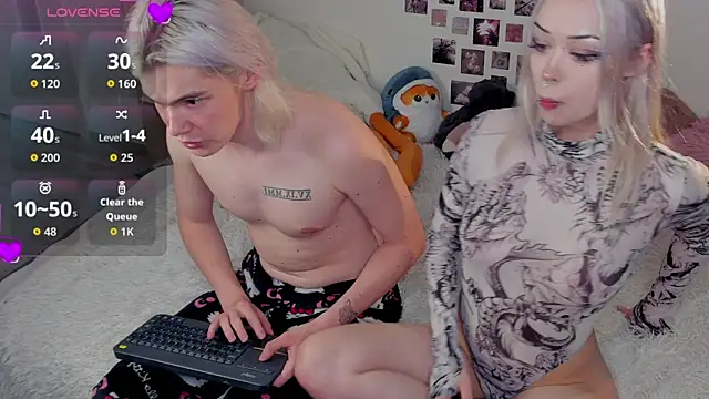 SweetheartsFriends online show from June 17, 10:19 pm